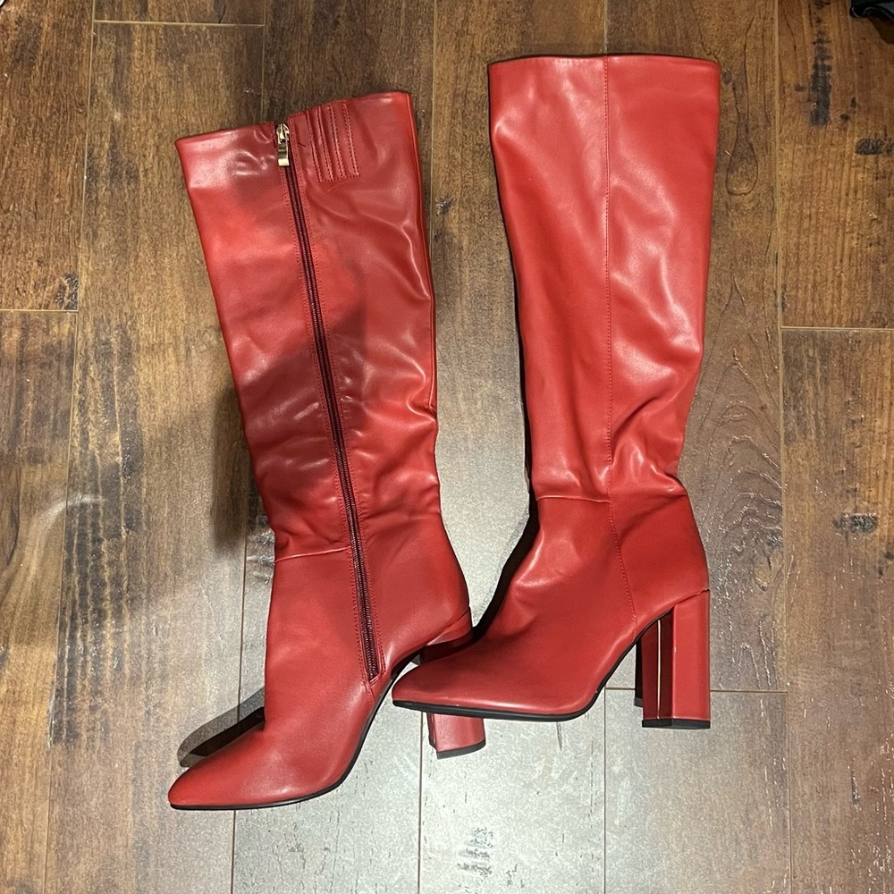 Elegant Red Knee-High Women's Boots